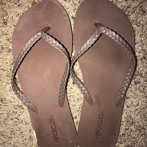 Aerosoles Flip Flops